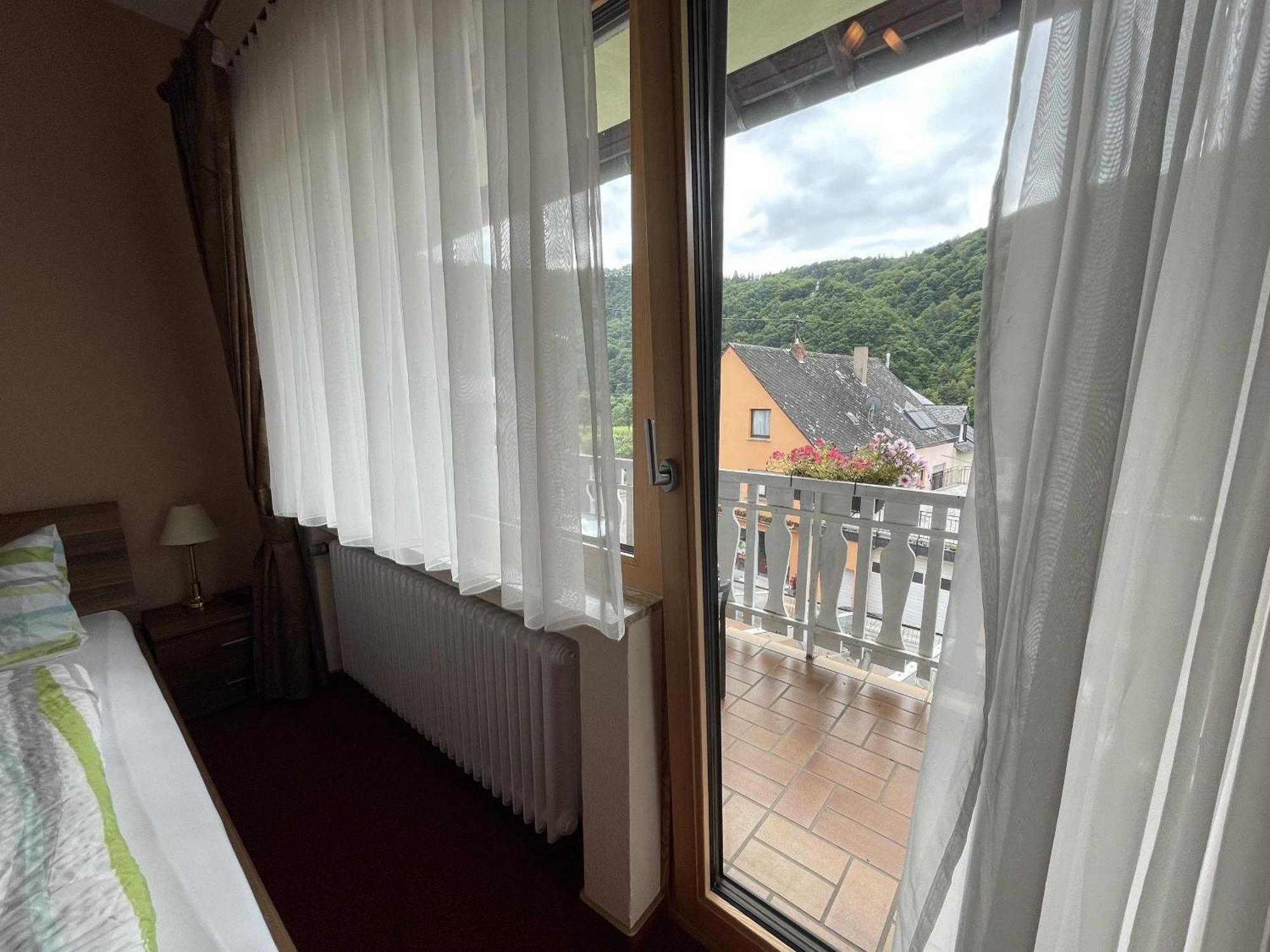 Hotel Zur Mosel Minheim Luaran gambar