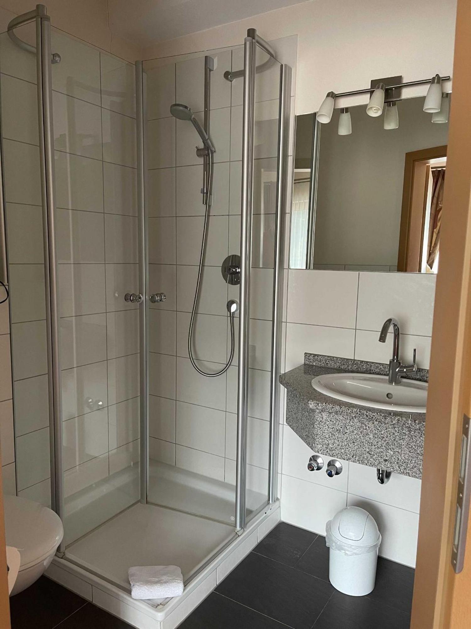 Hotel Zur Mosel Minheim Luaran gambar