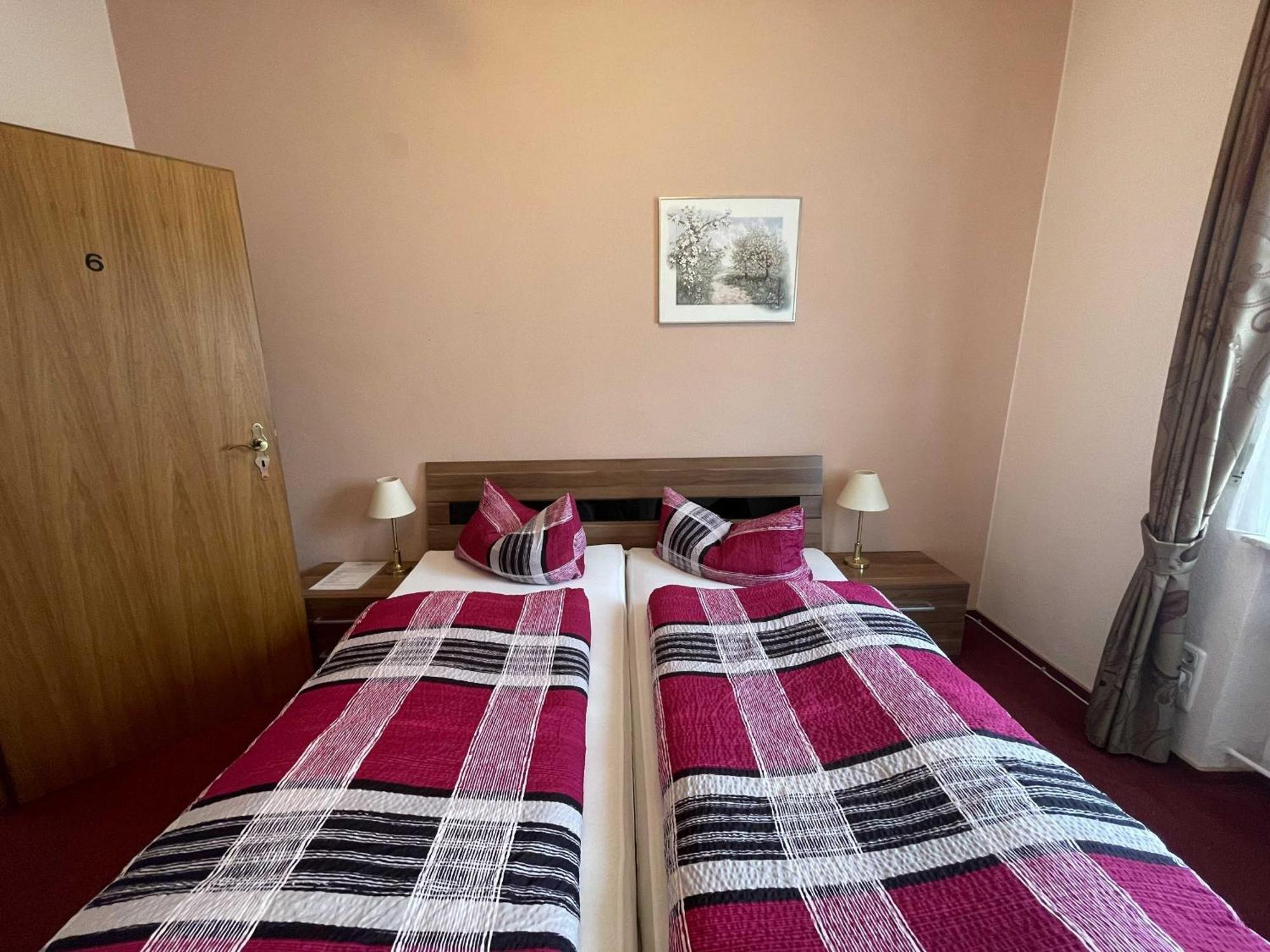 Hotel Zur Mosel Minheim Luaran gambar