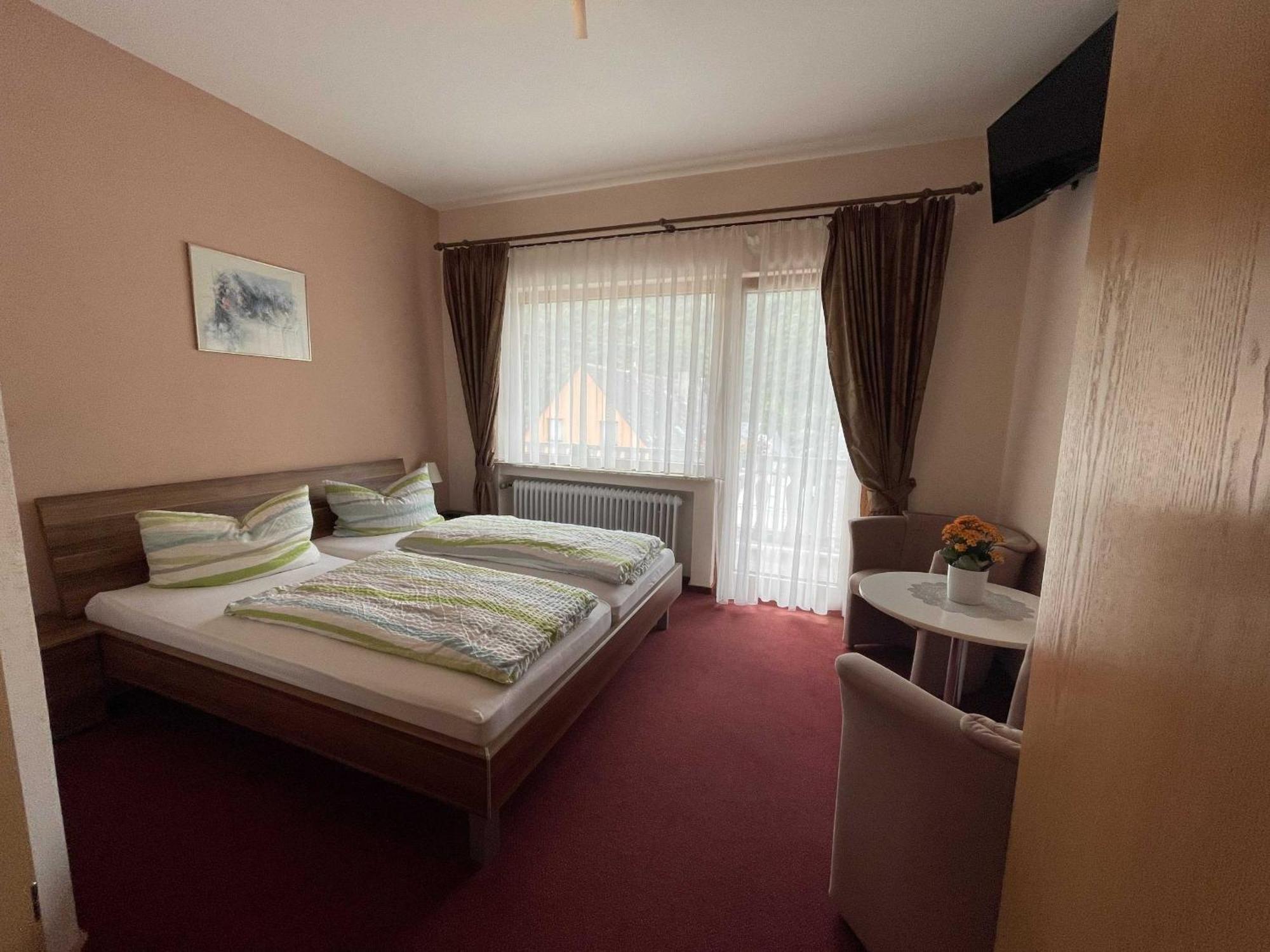 Hotel Zur Mosel Minheim Luaran gambar
